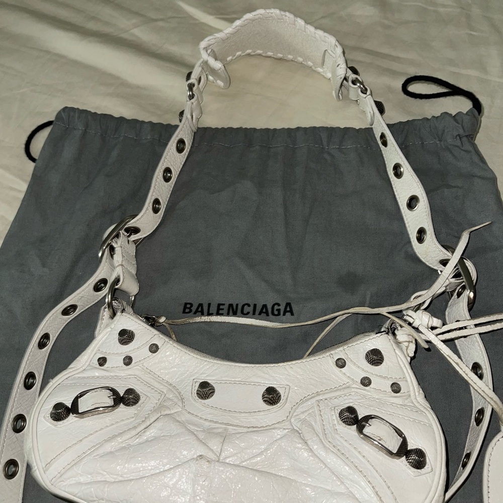 Balenciaga women’s LE CAGOLE XS SHOULDER BAG in white